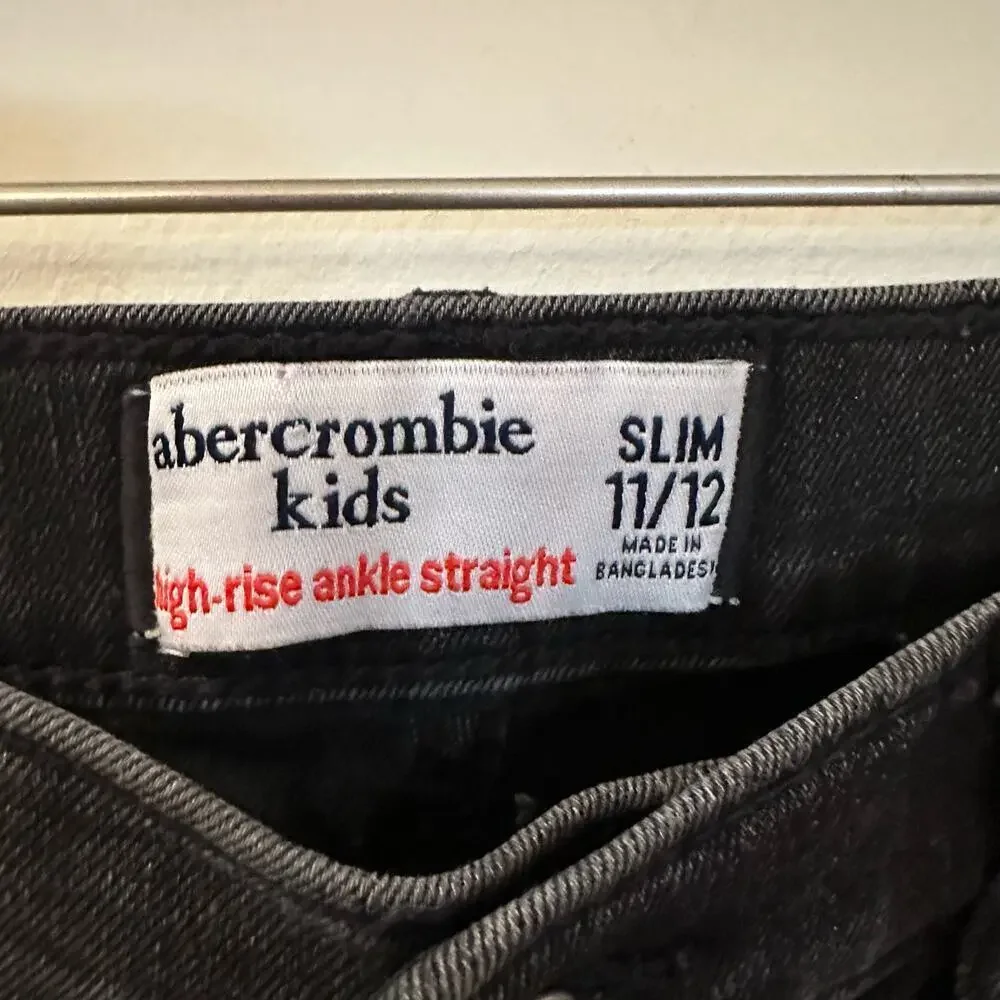 Abercrombie Kids High Rise Ankle Straight Jeans sz 11/12 SLIM Girls Black Jeans